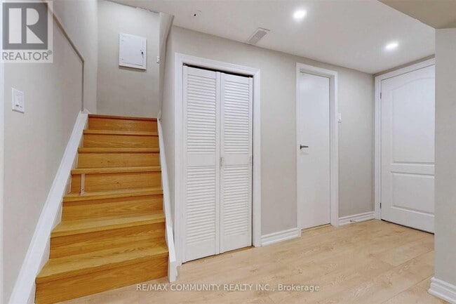 90 Bellamy Rd S in Toronto, ON - Building Photo - Building Photo