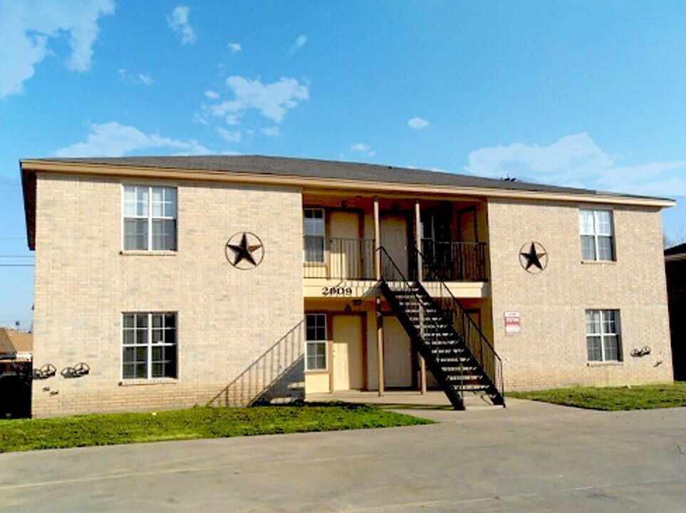 2901 Cantabrian Dr in Killeen, TX - Building Photo