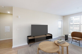 229 Quarry St, Unit FL3-ID3186A in Quincy, MA - Building Photo - Building Photo