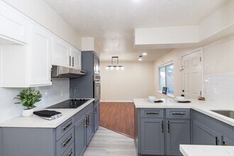 5834 Overdale St in Houston, TX - Building Photo - Building Photo