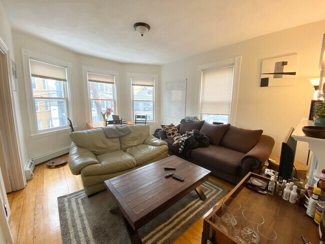 103 Calumet St, Unit 2 in Boston, MA - Building Photo - Building Photo