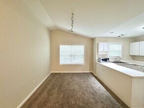 5323 Rina Ct in Cary, NC - Foto de edificio - Building Photo