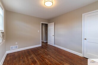 5632 Pioneer Dr in Baltimore, MD - Building Photo - Building Photo