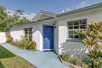 9921 Dean Cove Ln in Orlando, FL - Building Photo - Building Photo