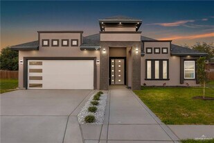 8 Ebano Ave in Hidalgo, TX - Building Photo