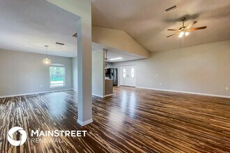 2712 Lucaya Ave in North Port, FL - Foto de edificio - Building Photo