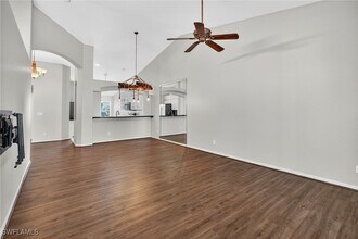 8480 Ibis Cove Cir in Naples, FL - Foto de edificio - Building Photo