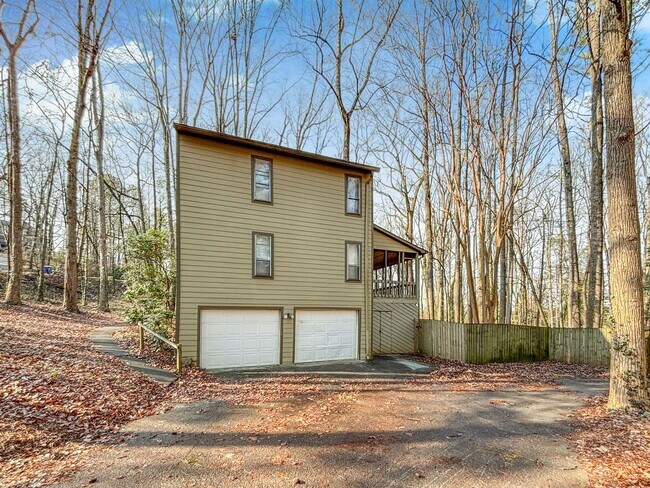 1543 Hillhaven Dr in Marietta, GA - Building Photo - Building Photo