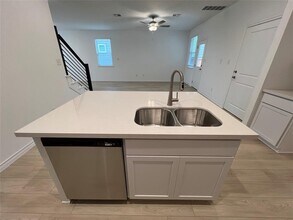 204 Doodle Ln in Hutto, TX - Building Photo - Building Photo