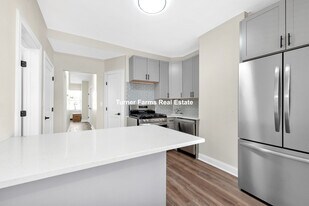 16 O St, Unit 2 in Boston, MA - Building Photo