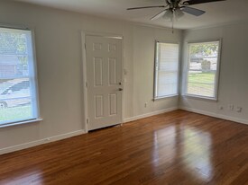 1118 Woodley St in Tyler, TX - Building Photo