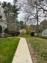 40 Michael Way, Unit 2 in Andover, MA - Foto de edificio - Building Photo