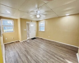 242 W 28th St in Norfolk, VA - Building Photo - Building Photo