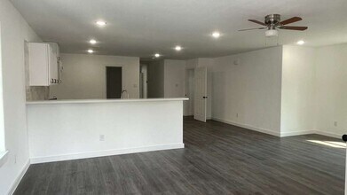 8404 De Priest St in Houston, TX - Building Photo - Building Photo