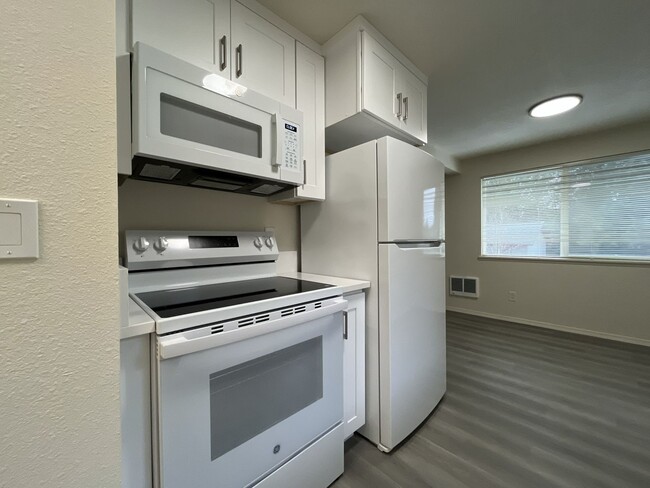 property at 711 SE 212th Ave