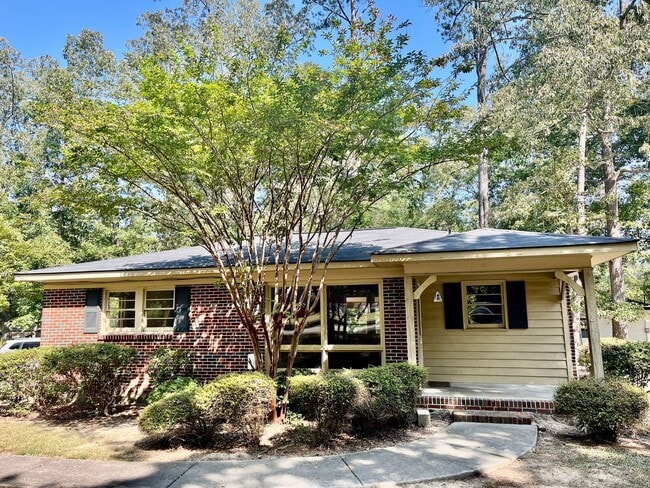 property at 2 Elliott Cir NW