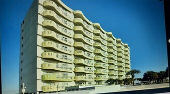 9420 Seawall Blvd in Galveston, TX - Building Photo