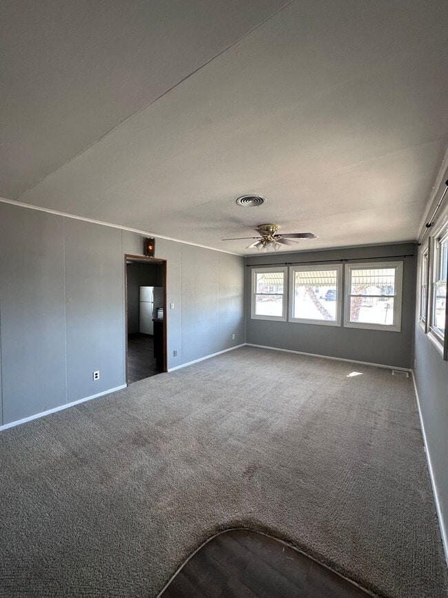 2450 3rd Ave in Marion, IA - Building Photo - Building Photo