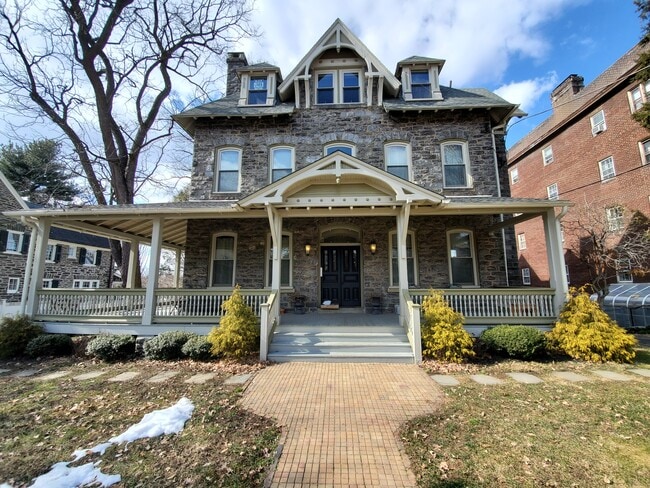 property at 109 Carpenter Ln