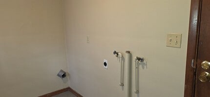 1951 S Collinson Ave in Springfield, MO - Building Photo - Building Photo