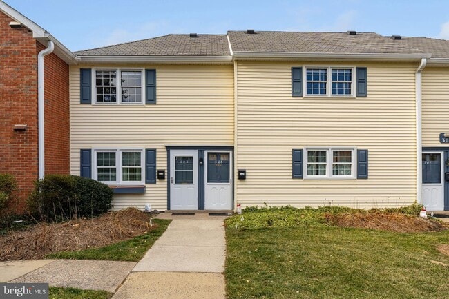 property at 306 Yardley Cmn