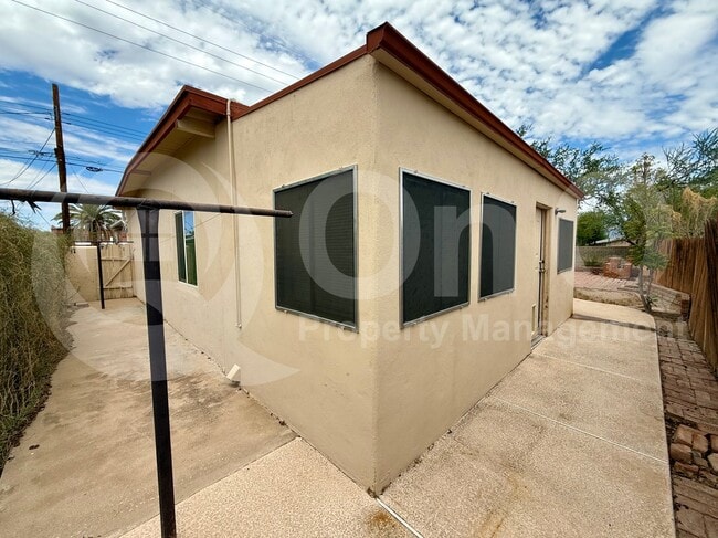 2760 N Palo Verde Ave in Tucson, AZ - Building Photo - Building Photo