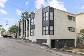 Fox Hall in Birmingham, AL - Foto de edificio - Interior Photo