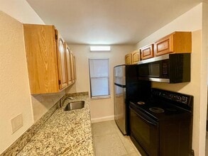 601 NE 29th Dr in Wilton Manors, FL - Building Photo - Building Photo