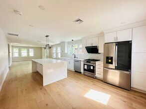 125 Oxford Rd in Newton, MA - Building Photo - Building Photo