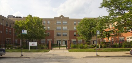 St. Ailbe Faith Apartments in Chicago, IL - Foto de edificio - Building Photo