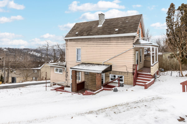 366 Lecanto Ave in East Mckeesport, PA - Building Photo - Building Photo