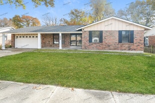 3550 Rue De Renard in Florissant, MO - Building Photo