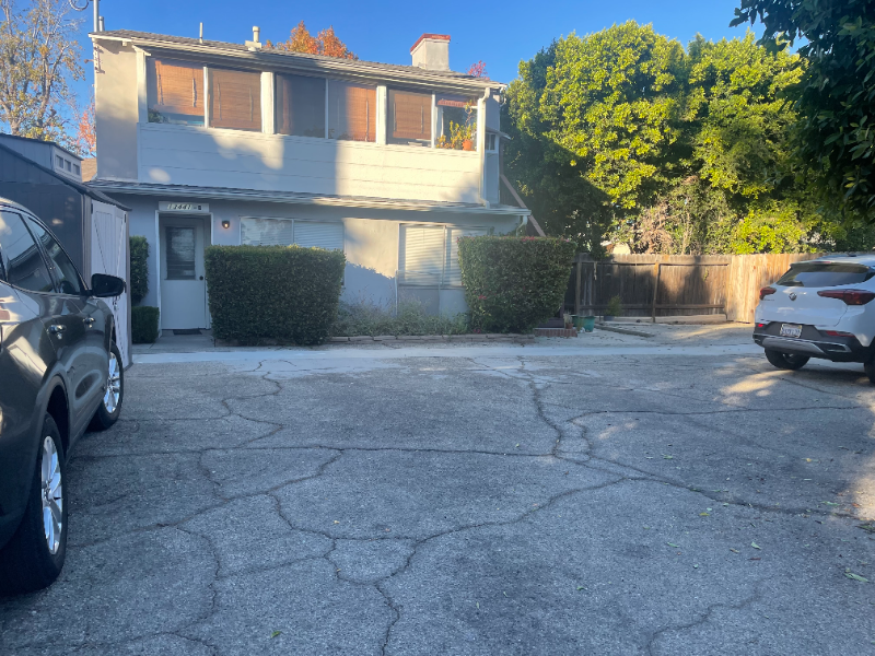 13441 Erwin St in Los Angeles, CA - Building Photo