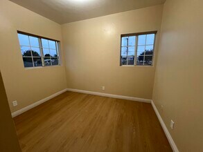 15408 Freeman Ave in Lawndale, CA - Building Photo - Building Photo