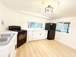 90 E Balbriggan Rd in Shelton, WA - Building Photo - Building Photo