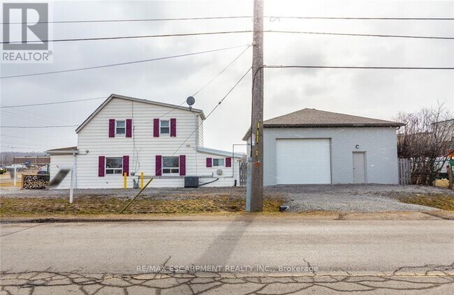 355 Jones Rd in Hamilton, ON - Building Photo - Building Photo