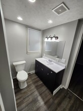 523 W Trusler St in Oakland City, IN - Building Photo - Building Photo