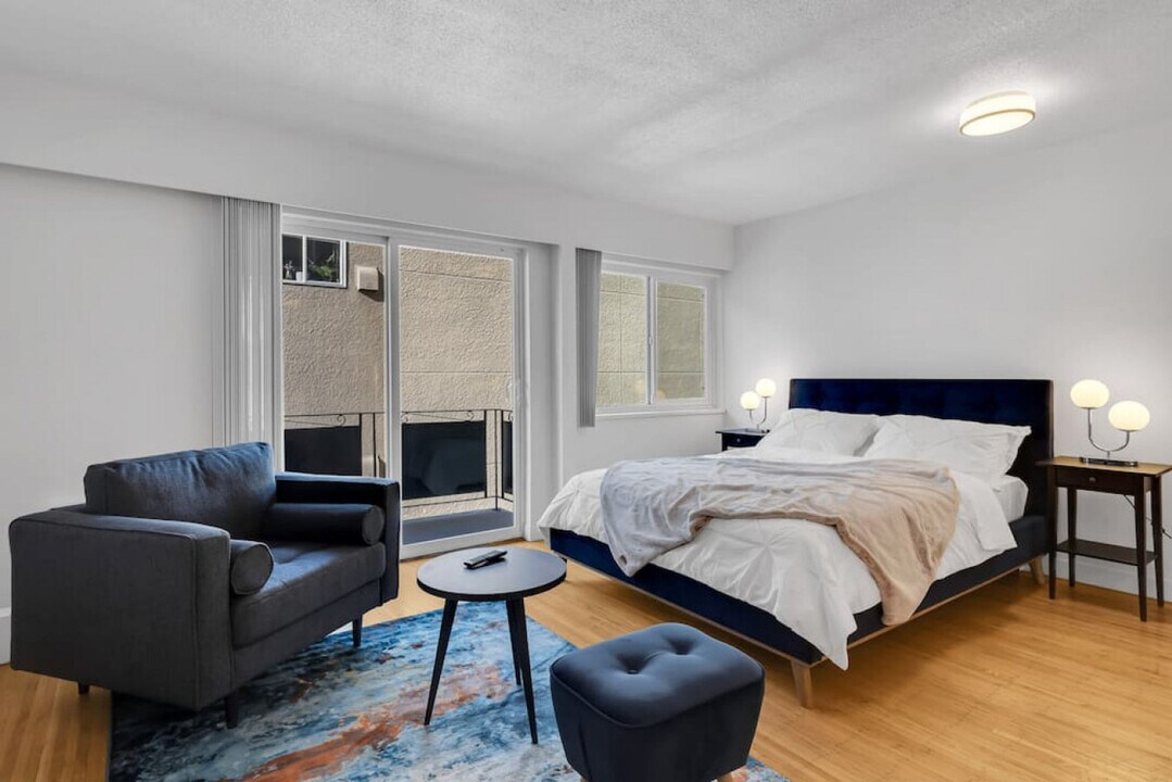 1550 W 11th Ave in Vancouver, BC - Building Photo