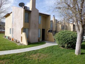 18241 Saint Andrews Dr in Tehachapi, CA - Building Photo