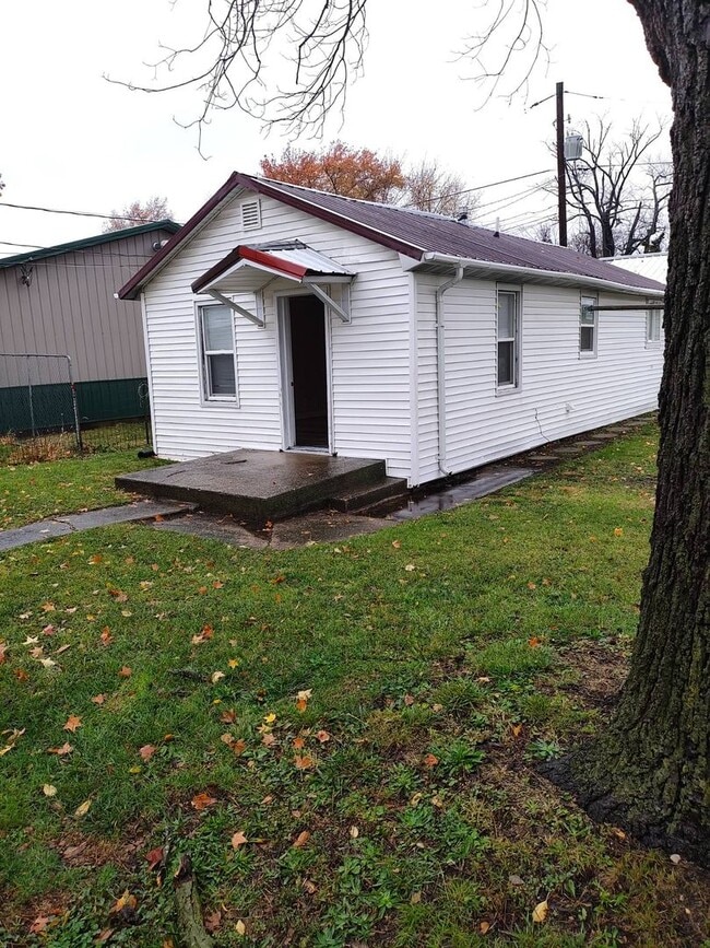 property at 2205 N 2nd St