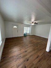 1201 S Throckmorton St in Sherman, TX - Building Photo - Building Photo
