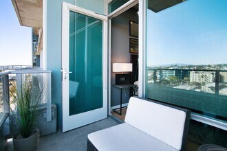 1080 Park Blvd in San Diego, CA - Building Photo - Building Photo