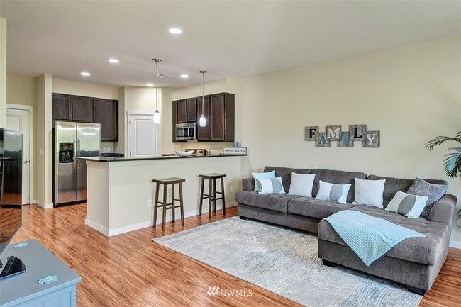 14031 34th Dr SE in Mill Creek, WA - Foto de edificio - Building Photo