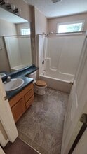 433 Clinton Ct, Unit 1 in Amherst, WI - Building Photo - Building Photo