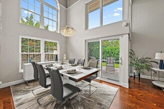 17 Commodore Pl in Palm Beach Gardens, FL - Building Photo - Building Photo