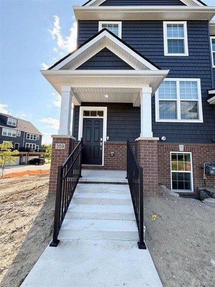 359 N Sydney Ct in Plymouth, MI - Building Photo - Building Photo