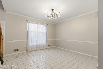 857 Woodbury Dr in Jackson Township, NJ - Building Photo - Building Photo