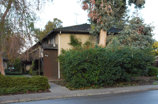 Sierra Vista Avenue Apartments