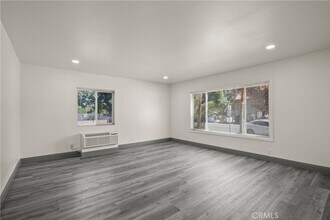 14335 Hamlin St in Los Angeles, CA - Building Photo - Building Photo