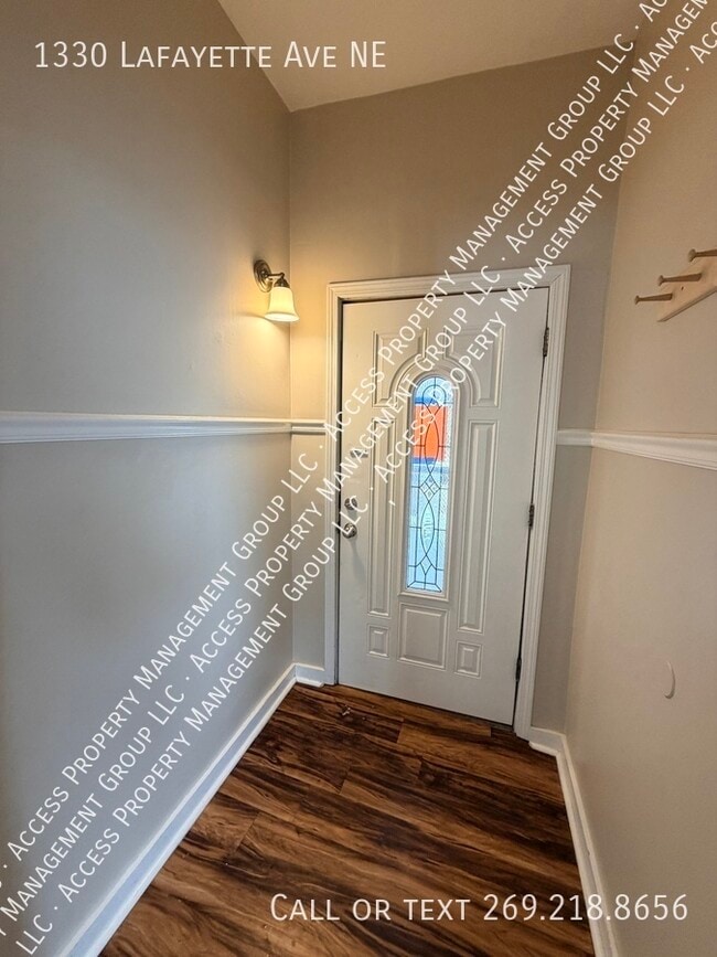 1330 Lafayette Ave NE in Grand Rapids, MI - Building Photo - Building Photo